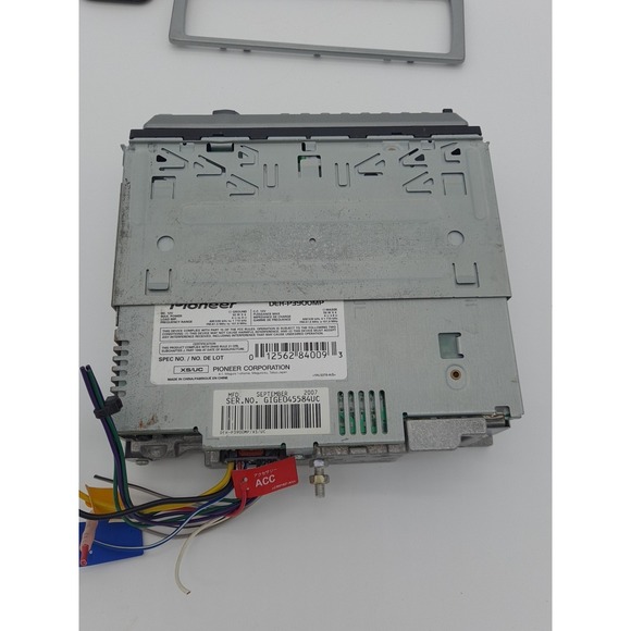 Pioneer DEH-3900MP CD Player In Dash Receiver - Picture 4 of 7